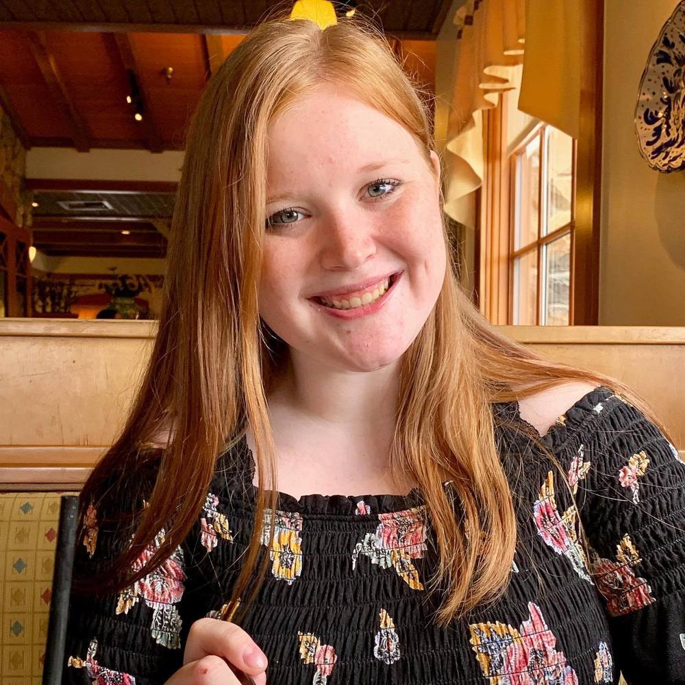 Meet your Posher, Olivia